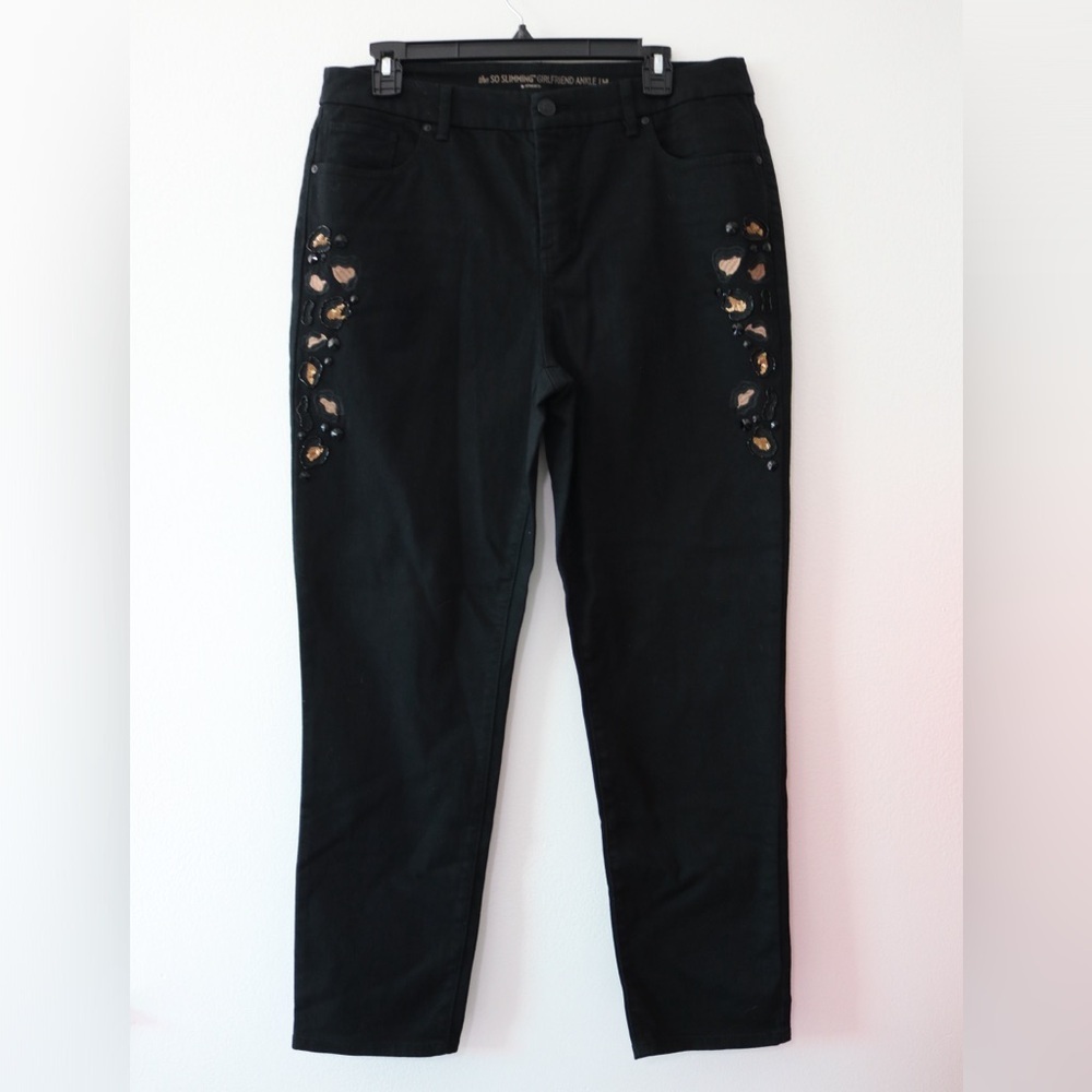 Chicos the so slimming girlfriend ankle Black jeans Sz  1.5 =10 Embroidered